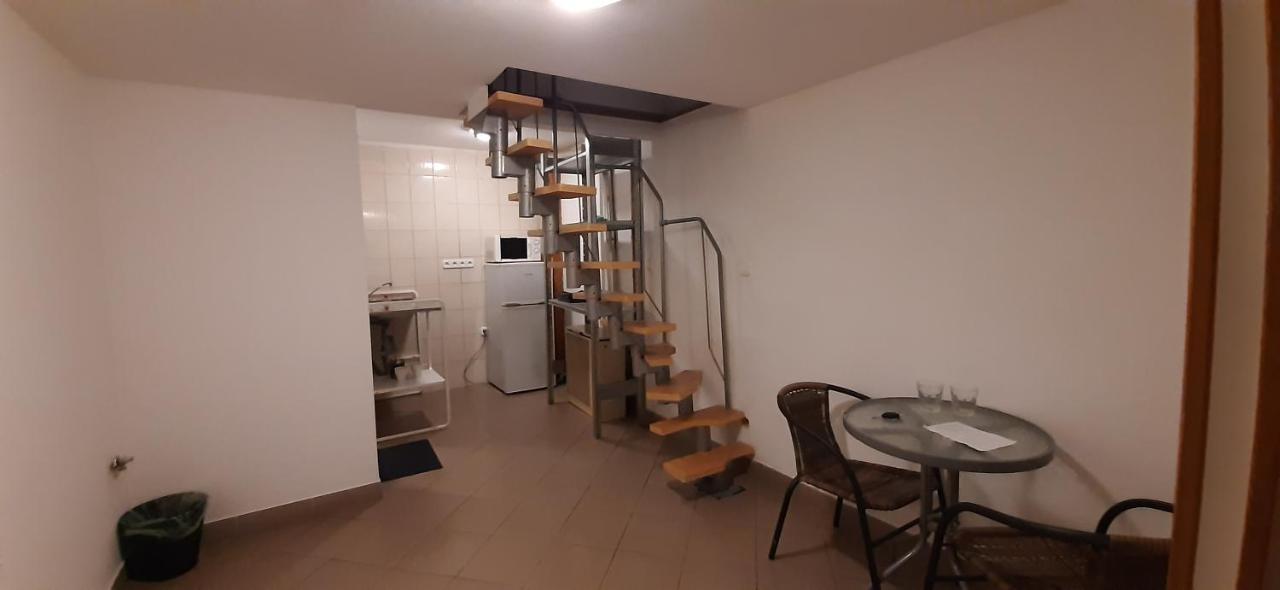 Apartman Vörösmarty Lägenhet Budapest Exteriör bild